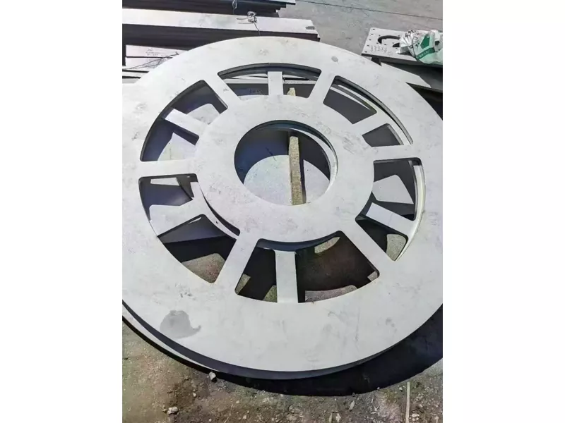 Laserschneiden von legiertem Stahl